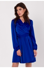 Rozkloszowana Sukienka o Kopertowym Kroju z Satyny - Szmaragdowa