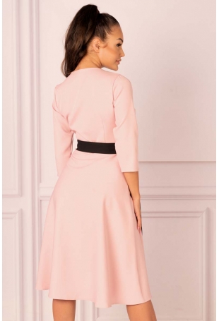 Pudrowa Rozkloszowana Sukienka Zapinana na Guziki