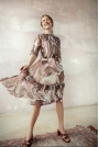 Wzorowana Sukienka z Siateczki z Falbankami - Model 3