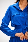 Długa Sukienka o Koszulowym Kroju z Asymetrycznym Dołem - Niebieska