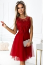 Czerwona Sukienka Rozkloszowana z Tjulowym Dekoltem